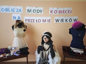 OBLICZA MODY KOBIECEJ NA PRZEŁOMIE WIEKÓW